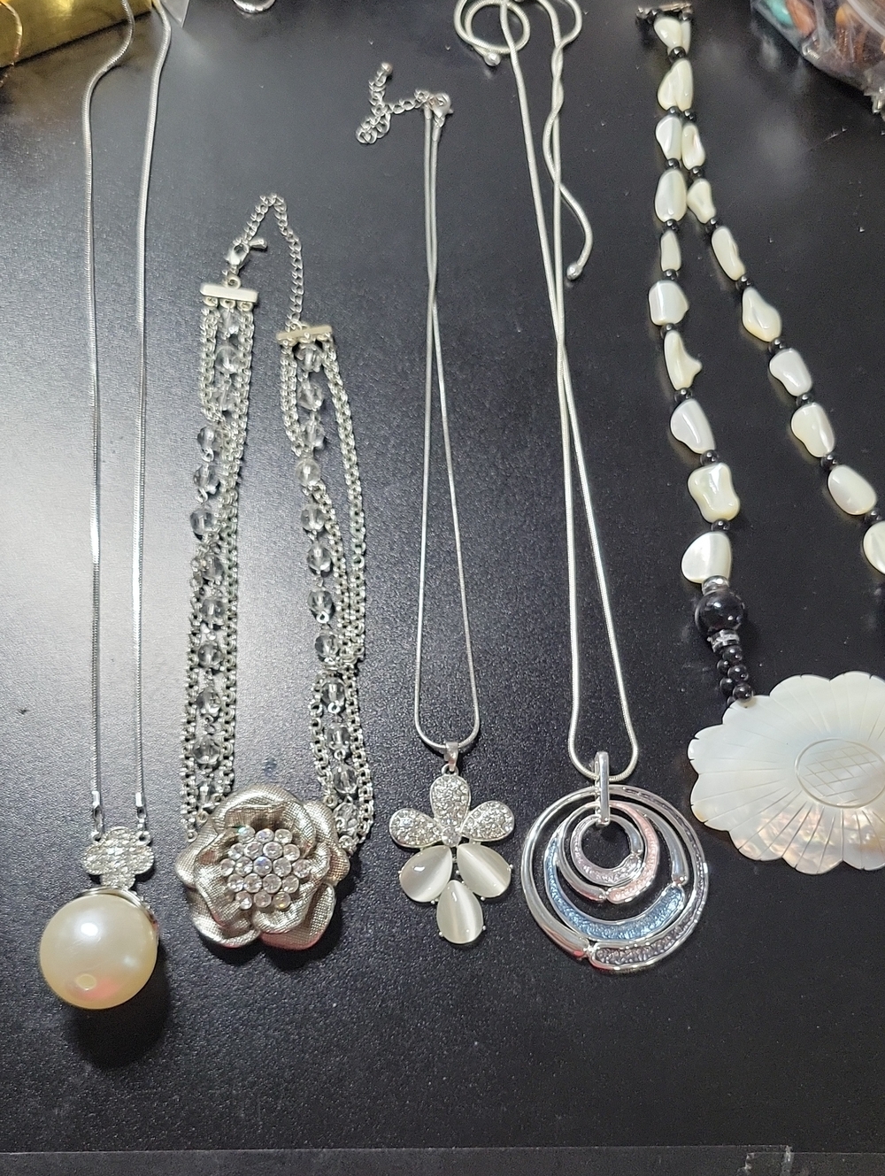 Floral and Pearl Pendant Necklace Lot